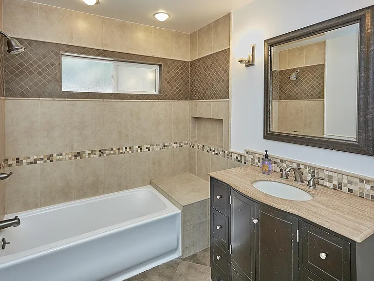 1603 Sargent Pl — Photo 15