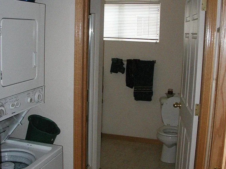 600 S Howes St — Photo 10