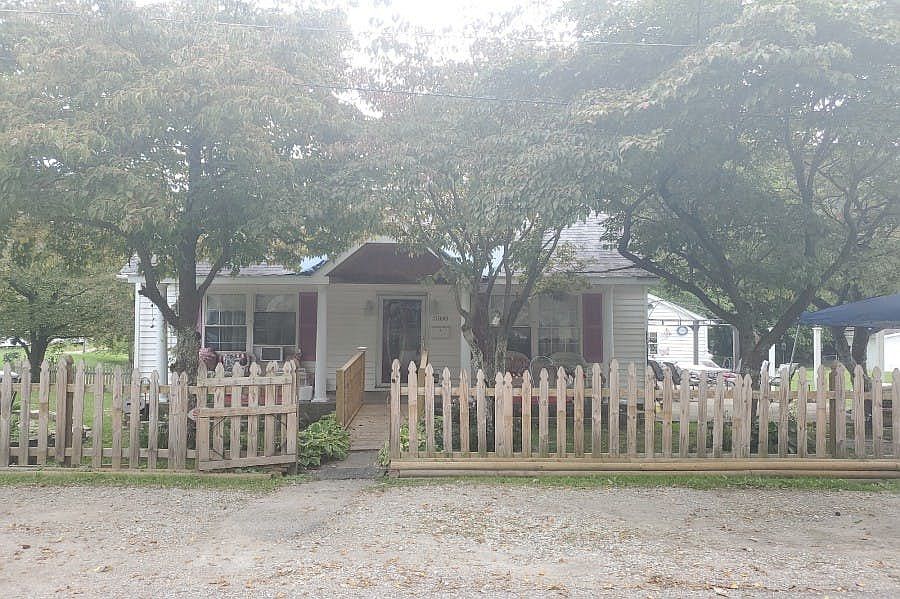 1st image of 5108 Elaine Dr
