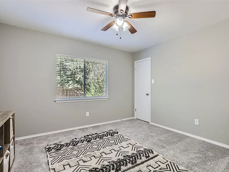 5810 Avery Island Ave — Photo 18