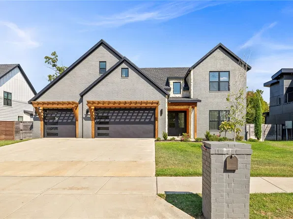 205 SW Autumn Hills Rd, Bentonville, AR 72712
