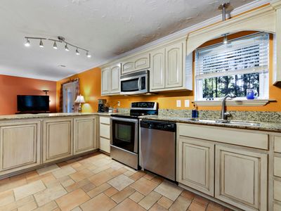 3620 Old Shell Landing Rd, Ocean Springs, MS, 39564