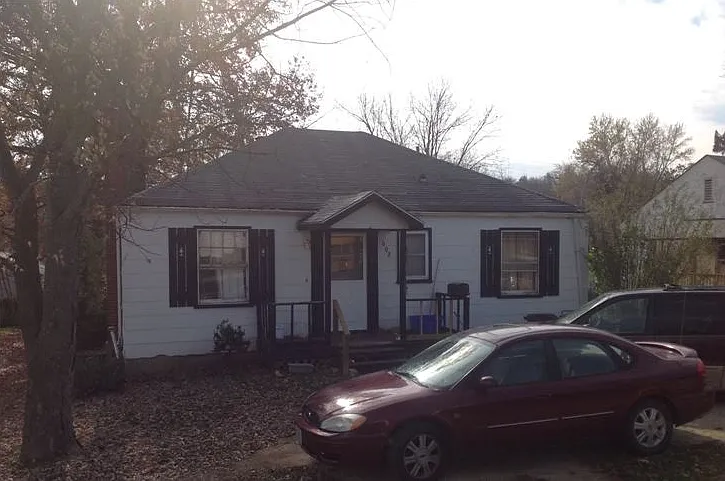 602 Highway 72 — Photo 1