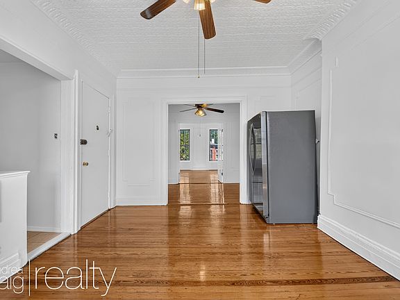 2nd image of 98 2nd St #2