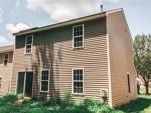 3rd image of 8342 Wallace Glen Dr