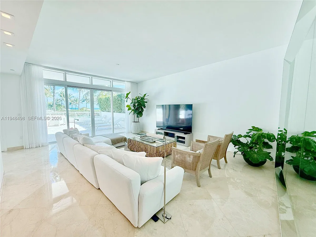 Photo 2 of 30 - 50 S Pointe Dr #TWN2 - Miami Beach, FL Building Photo - 50 S Pointe Dr #TWN2