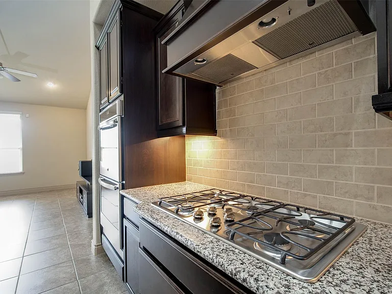 24111 Valencia Ridge Ln — Photo 20