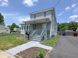 29 Hunt St, Woodstown, NJ 08098