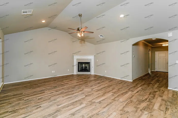 3713 S 12th Pl — Photo 3
