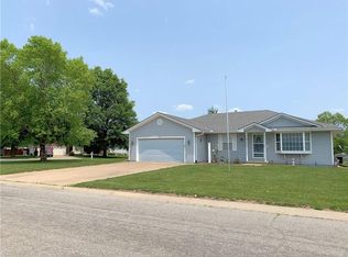 602 Wells Ter, Odessa, MO 64076