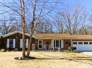 31 Dean Park Dr, Springfield, IL 62707