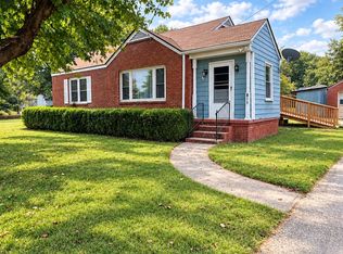 875 Dennis Dr, Forest Park, GA 30297
