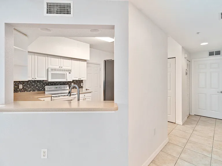 6351 Bay Cedar Ln — Photo 8