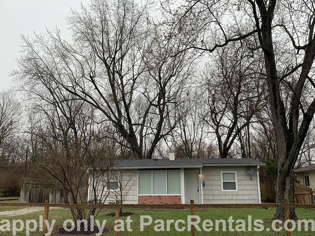 4320 Thrush Dr photo 1