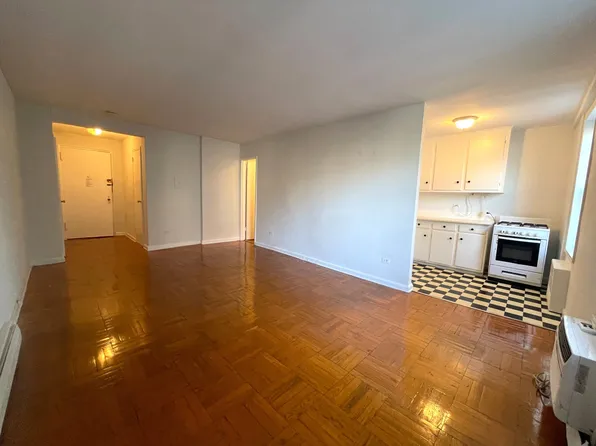 353 Bayridge Parkway image 1 of 4