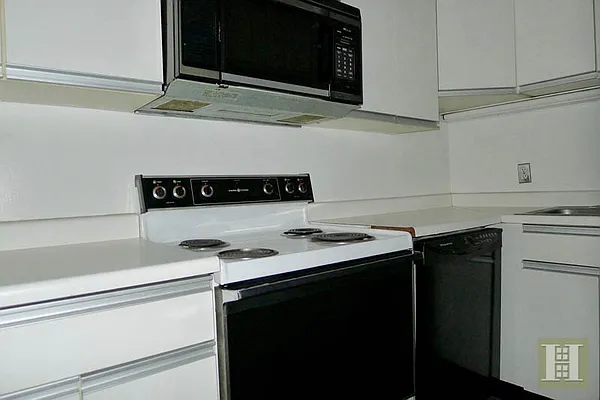 Rented by Halstead Real Estate | media 17