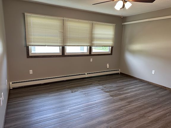 3rd image of 6 S Sheakley Ave APT 8