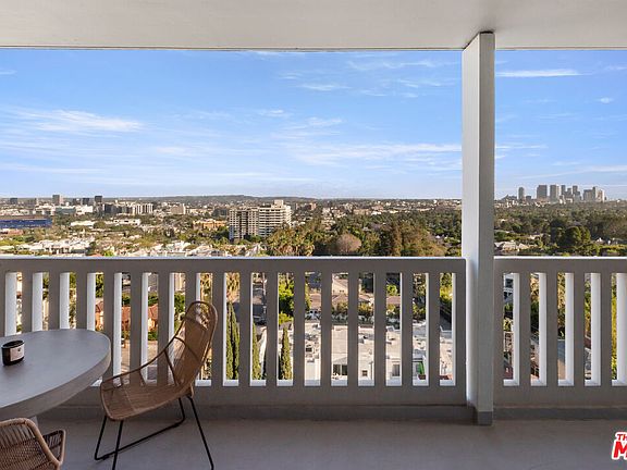 5th image of 999 N Doheny Dr APT 810