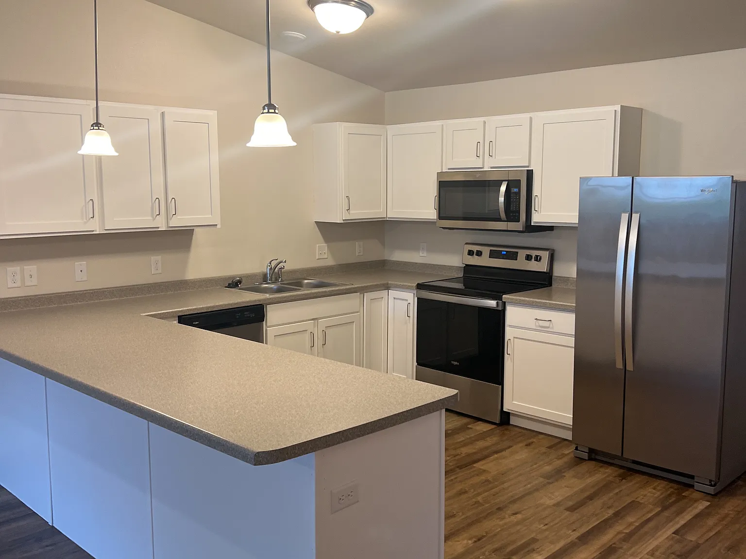 2 bed, 1200 sqft, $1,445 — Photo 3