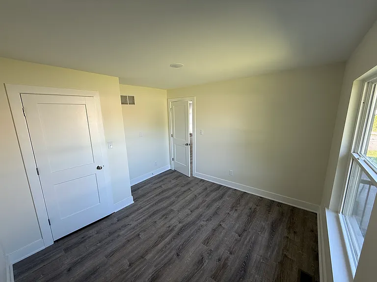 1210 Market St — Photo 5