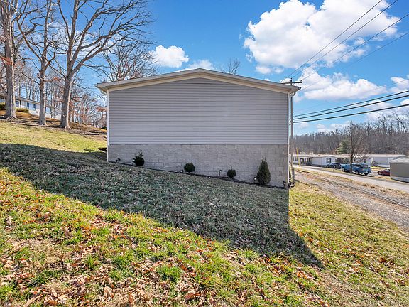 5th image of 1013 Arbuckle Rd