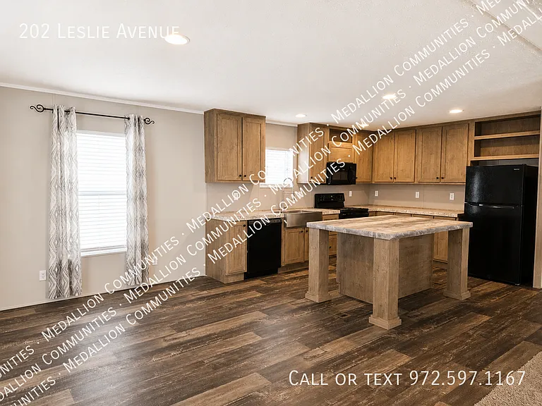 202 Leslie Ave — Photo 7