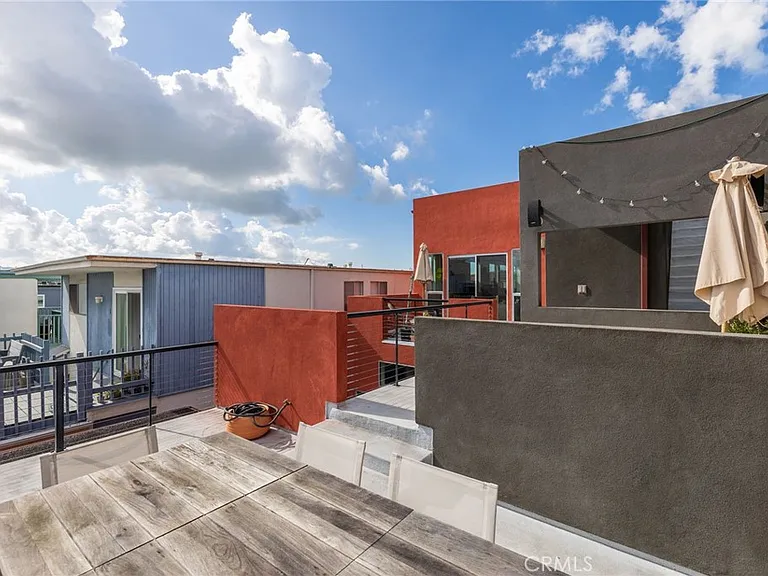 701 Loma Dr — Photo 41