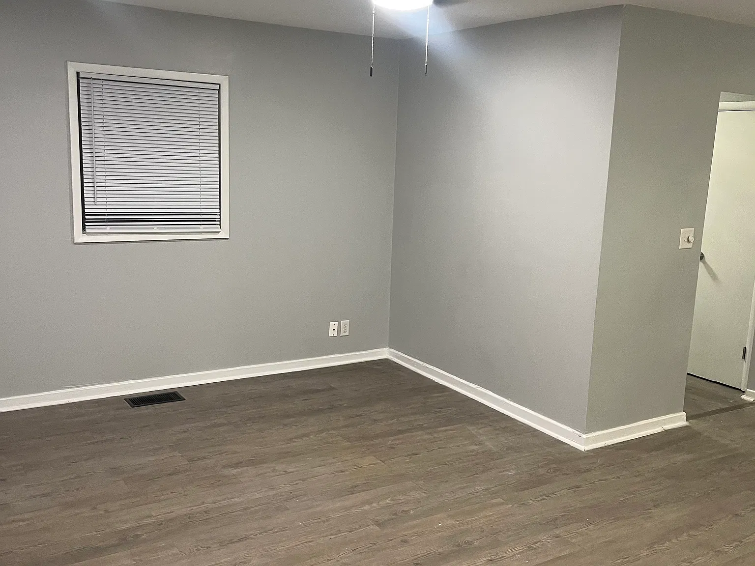 2 bed, 930 sqft, $1,150 — Photo 1