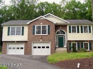 39 Ironmaster Rd, Drums, PA 18222