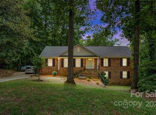 2513 Red Barn Ln, Charlotte, NC 28210