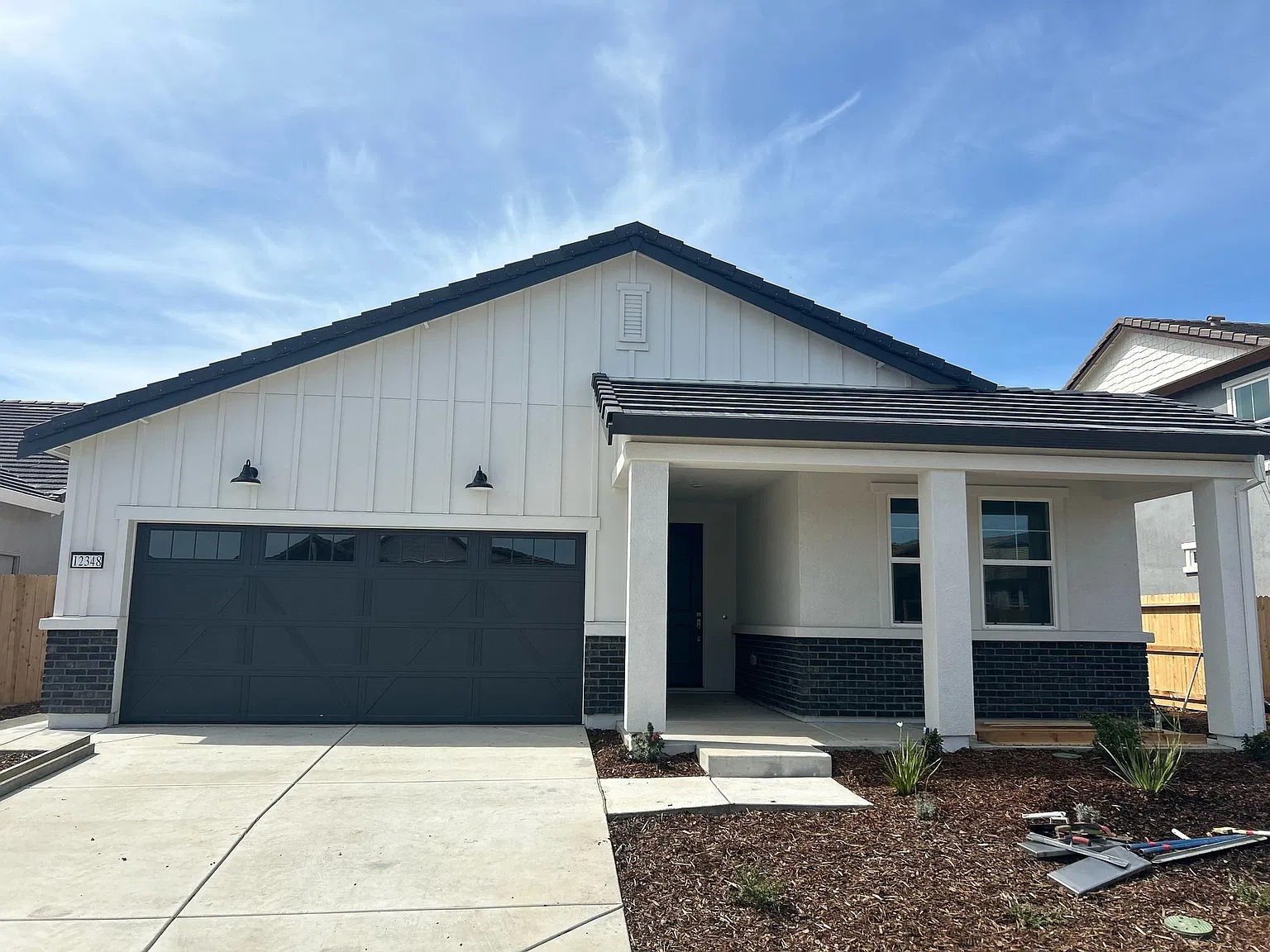 3 bed, 2095 sqft, $3,300 — Photo 1