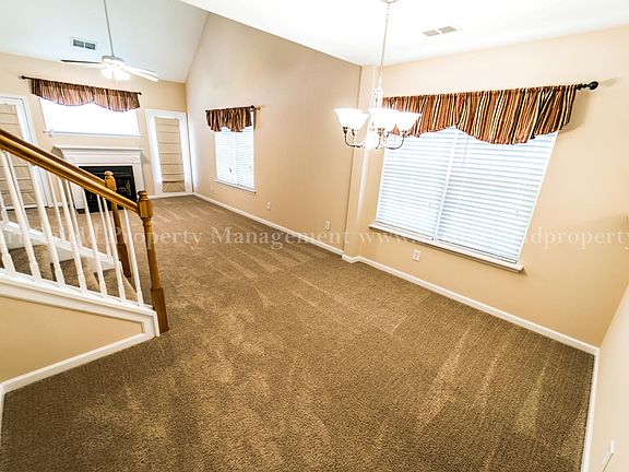 3rd image of 11419 Glaetzer Ln