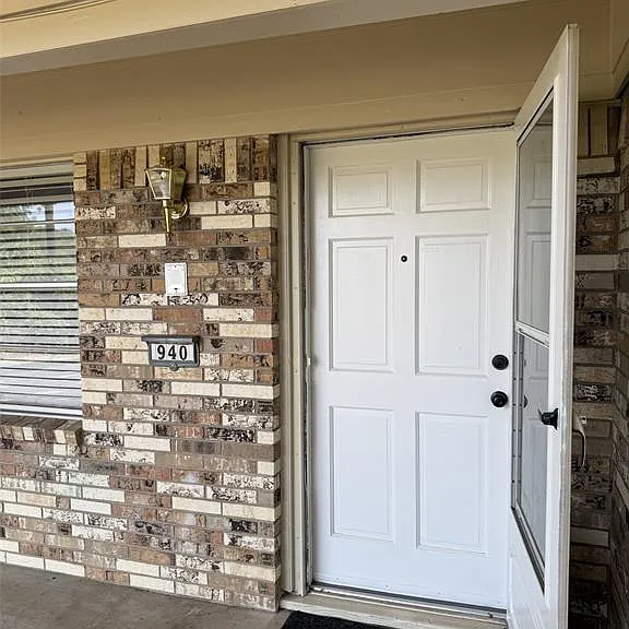 940 West Ln #243 — Photo 2