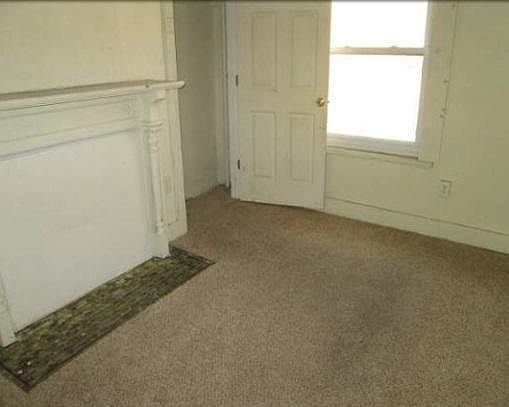 5th image of 221 Elm St