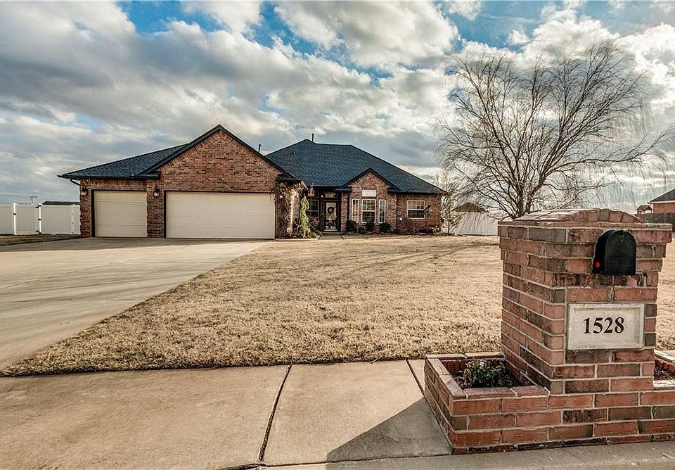 1st image of 1528 Jane Cir
