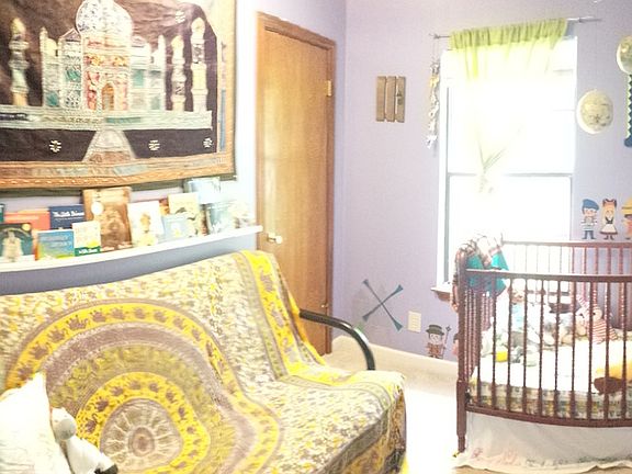 3rd image of 1614 Broadmoor Dr