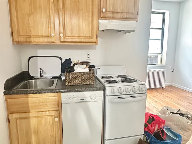 182 Avenue B #3 — Photo 6