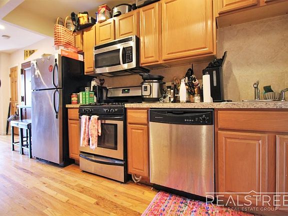 4th image of 479 Hicks St #3B