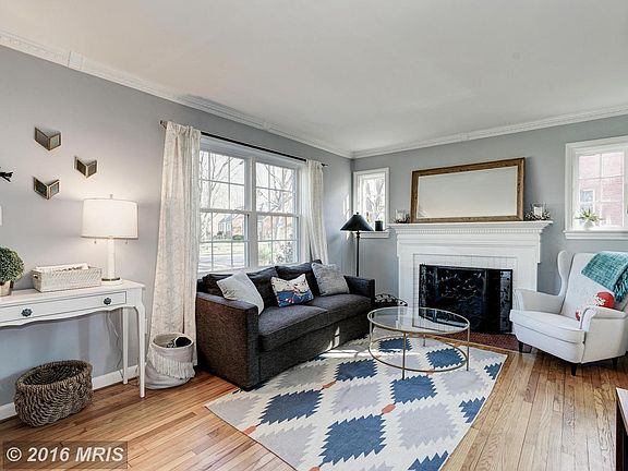 4th image of 7329 Elmwood Dr