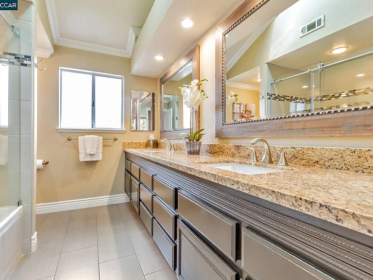 668 Sun Tree Ct — Photo 53