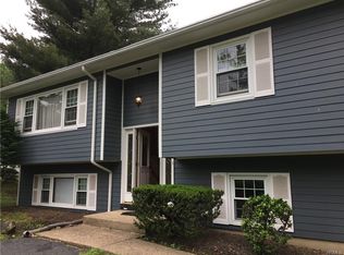 92 Smith Hill Rd, Airmont, NY 10952