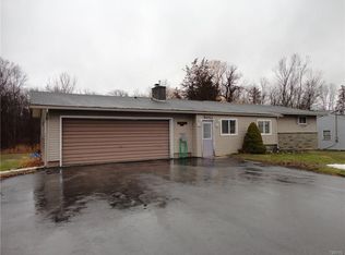 5043 Hopkins Rd, Liverpool, NY 13088