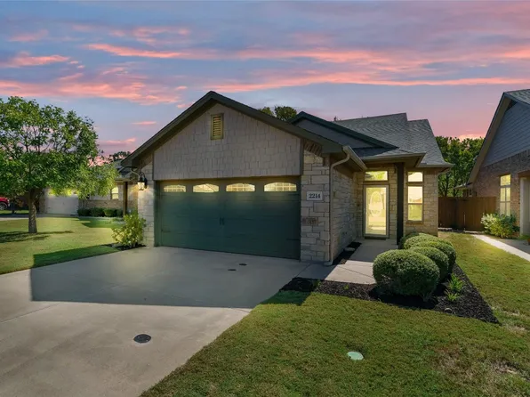 2214 Cobblestone Ct, Granbury, TX 76049