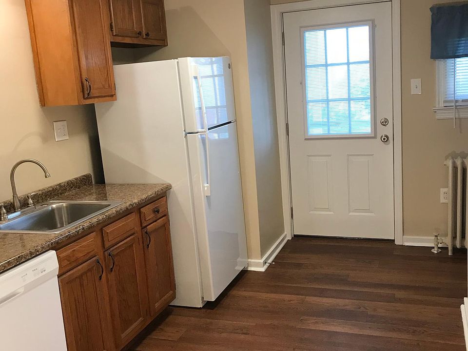 1st image of 310 Loor Way