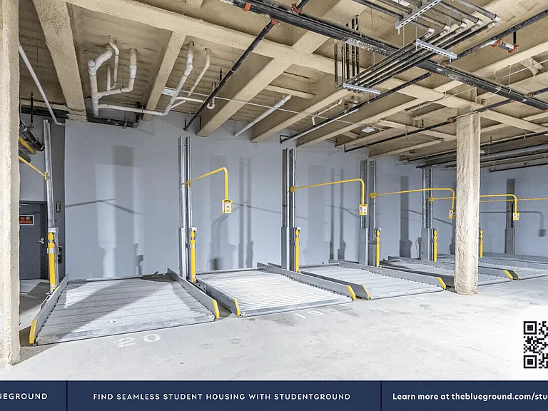 Building's Parking & car services