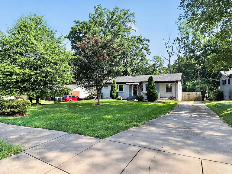 3945 Winfield Dr — Photo 16