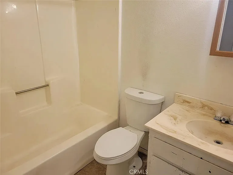 34327 Paris St — Photo 6