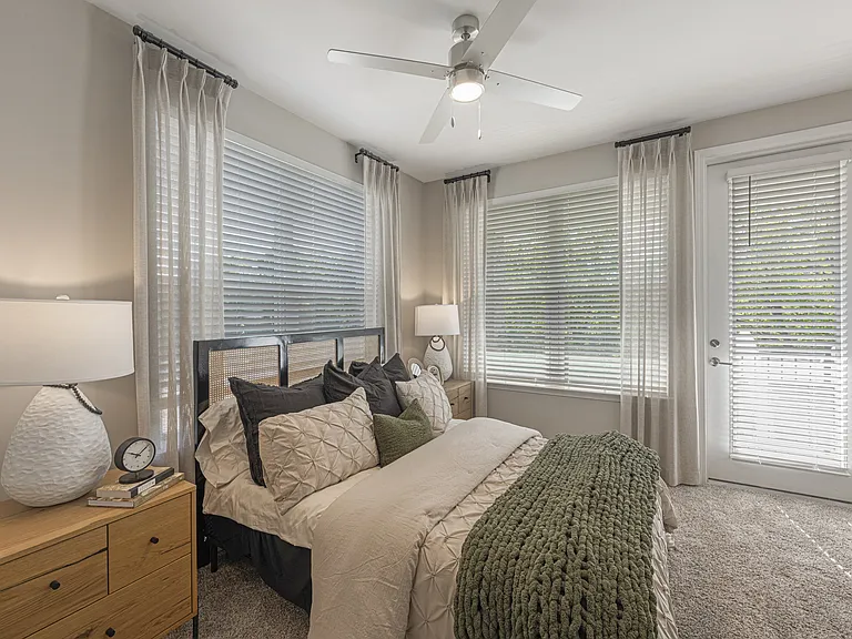 Springside Powder Springs Apartments & Townhomes — Photo 16