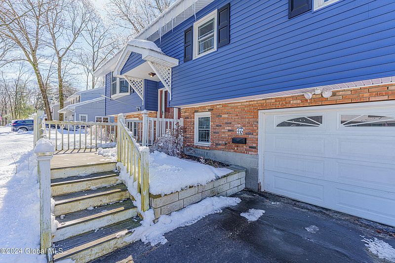4th image of 46 Fredericks Road