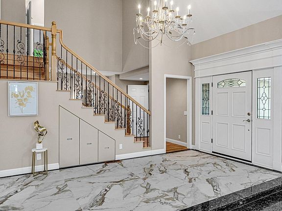 4th image of 57 Wild Oak Pl